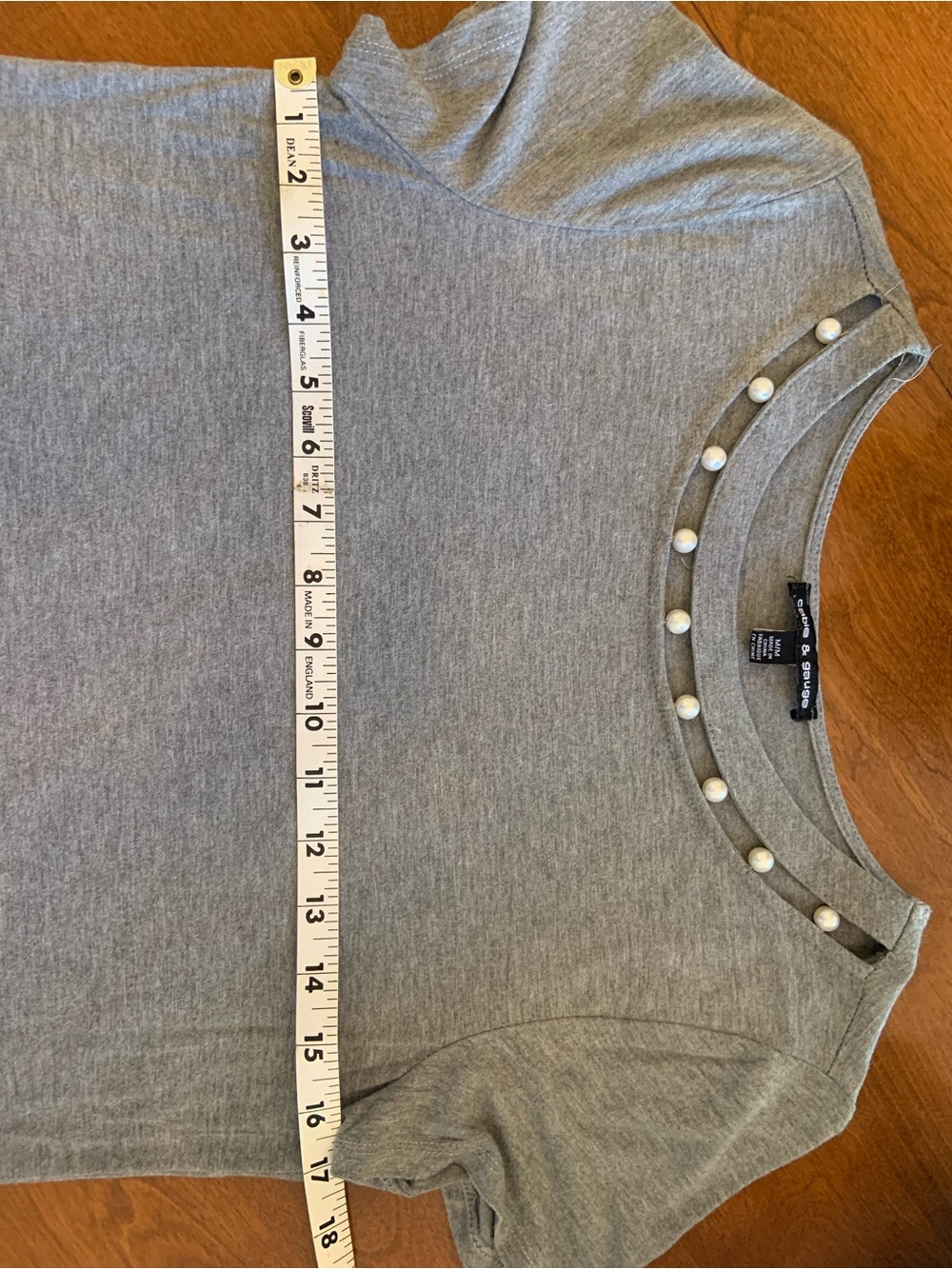 Cable & Gauge Grey Pearl-Trim Short Sleeve Top - Picture 3 of 6